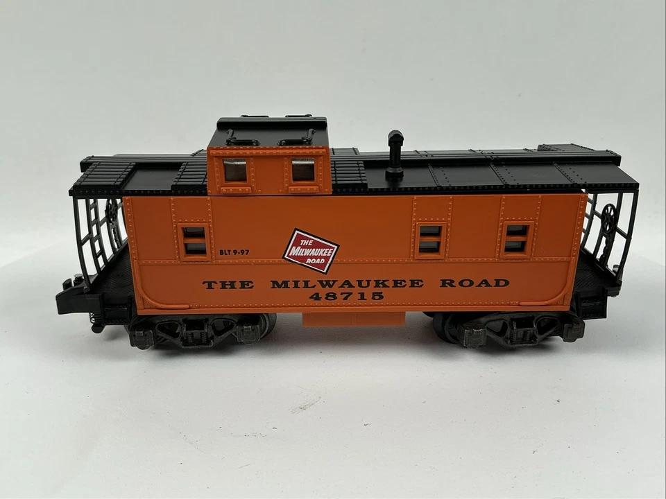 American Flyer S Gauge 6-48715 1060 Milwaukee Road Caboose #48715 - Image 2 of 4