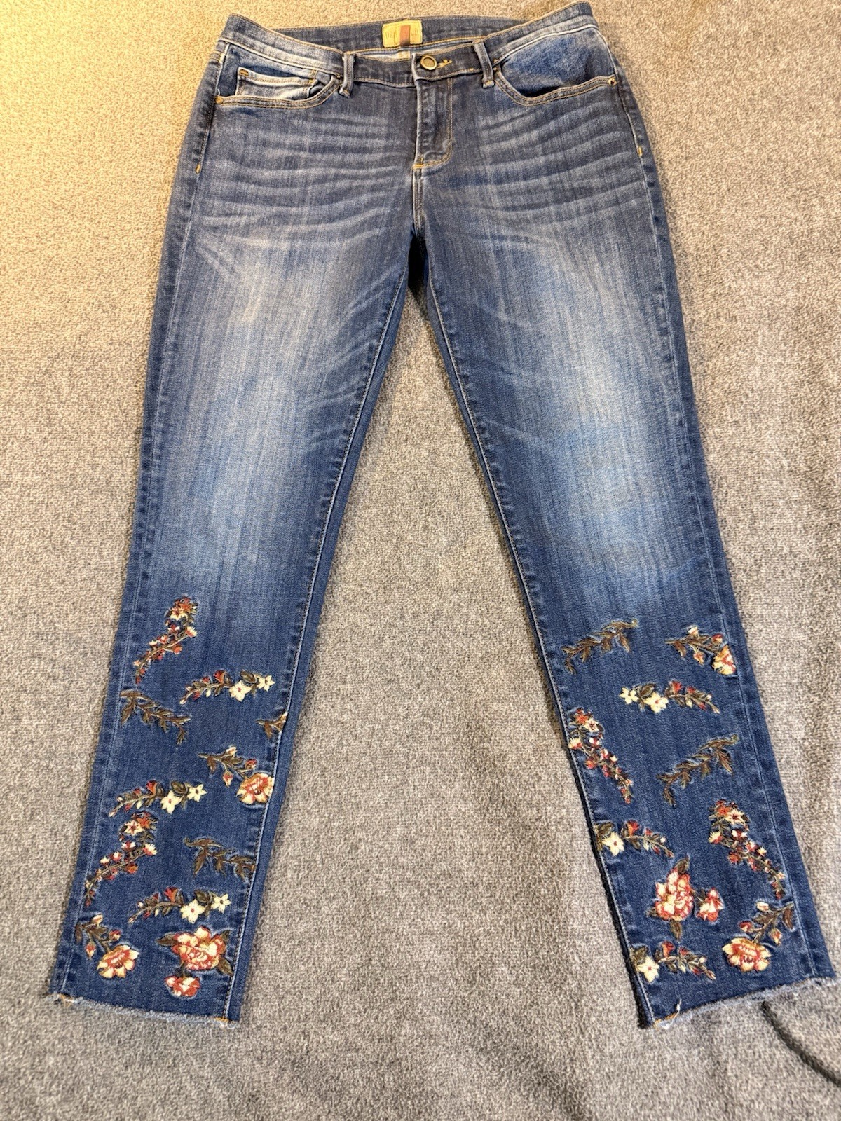 Driftwood Jackie Classic Fit Embroidered Floral Jeans Womens Size 29