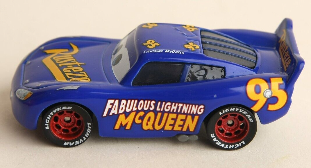 Disney Pixar Cars 3 - FABULOUS LIGHTNING McQUEEN #95 - RUST-EZE