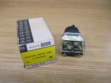 Allen Bradley 800H-JR2A Selector Switch 3Pos 800HJR2A Ser E w/800T-XA