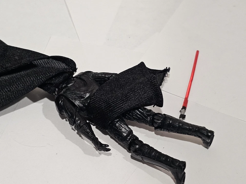 Star Wars 3.75" Legacy Collection BD8 Darth Vader Figure - Image 3 of 3