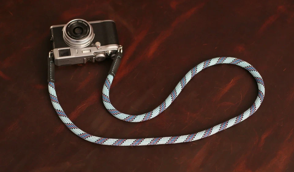 Correa para cámara Windmup patrón azul cuerda - cuerda de escalada hecha a mano y cuero negro Foto 3 de 4