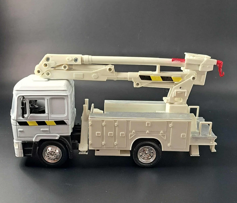 NEW RAY 15493 1/43 MAN F2000 CAMION ELEVATEUR PLATEFORME MOBILE 2000 LONGHAULER - Photo 3/4