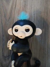 FINGERLINGS Interactive Fingerling Black Monkey by WowWee Works