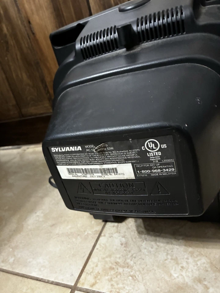 Sylvania 13 Inch CRT TV Retro Gaming 6413TG Tested Working RCA/Coaxial Input - Image 3 of 4