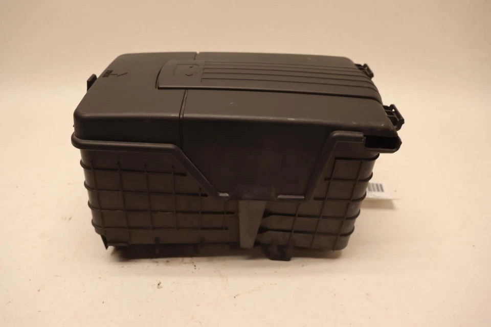2009-2017 VOLKSWAGEN VW TIGUAN BATTERY TRAY BOX HOLDER SUPPORT COVER OEM - Image 4 of 4