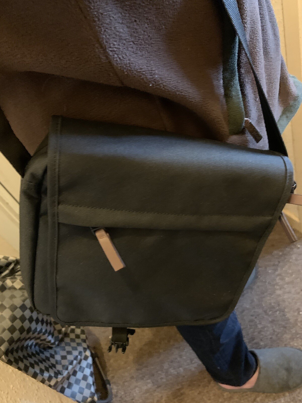 Picture 1 of 5