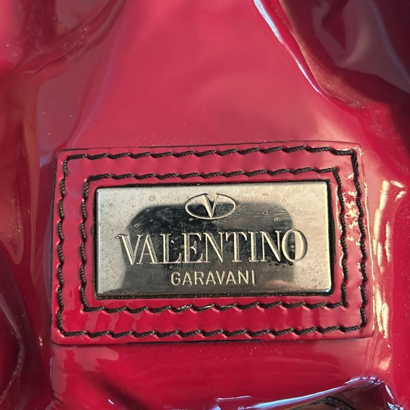 Borsa a tracolla Hobo Valentino Garavani marrone patente in pelle NUOVA