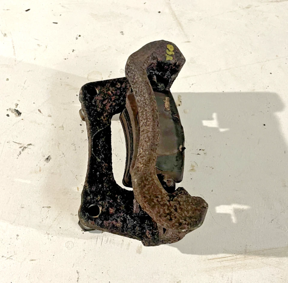 Soporte pinza freno trasero derecho Renault Master Mk2 Movano O/S lado conductor Foto 4 de 4