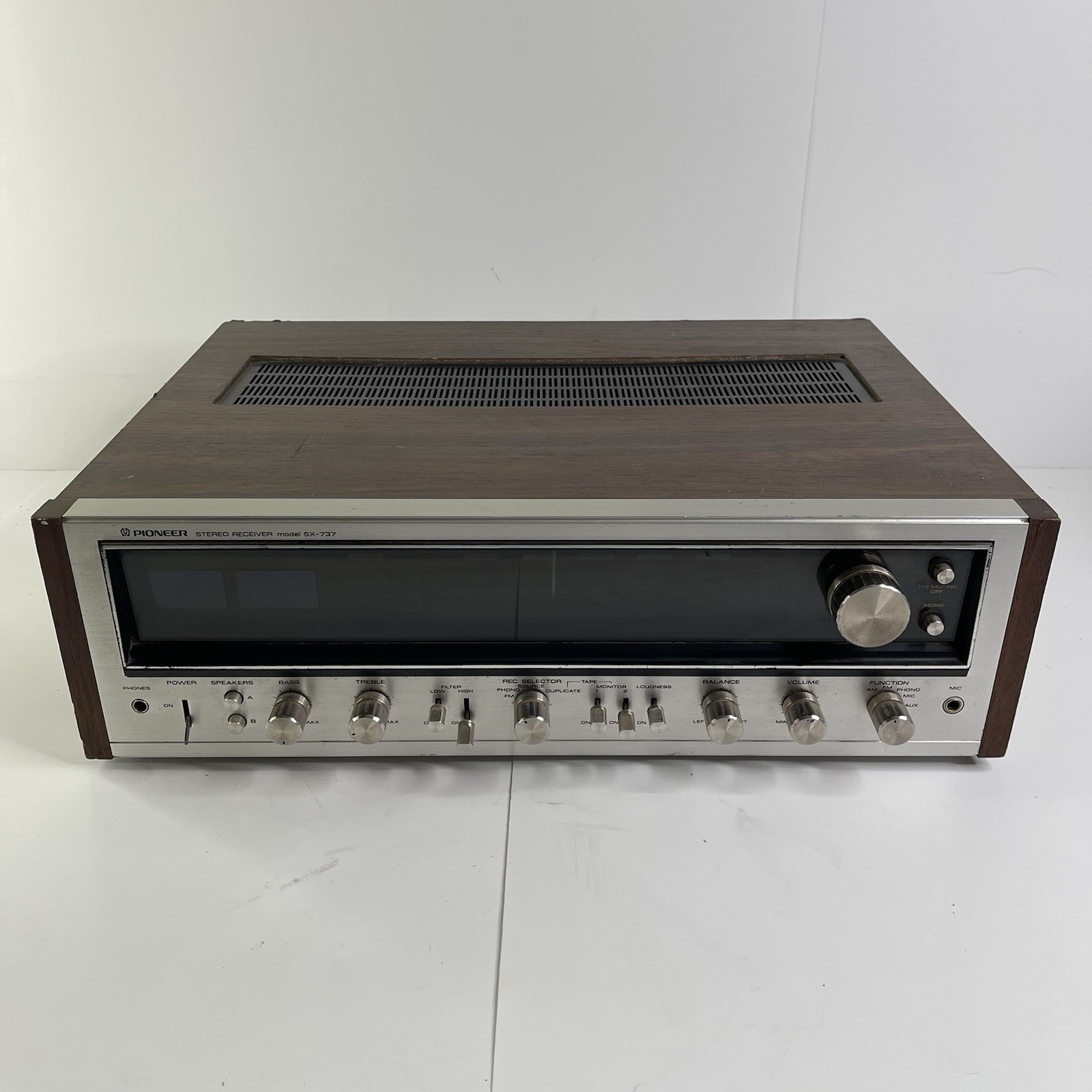 Pioneer SX-737 AM/FM Stereo Receiver Silver Face w/ Wood Case Untested Read