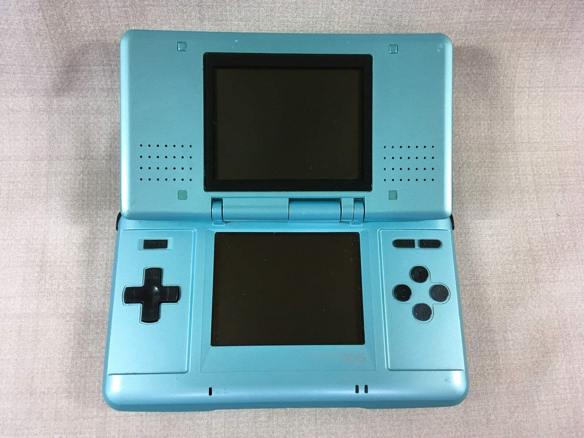 LG3617 Plz Read Item Condi Nintendo DS Turquoise Blue