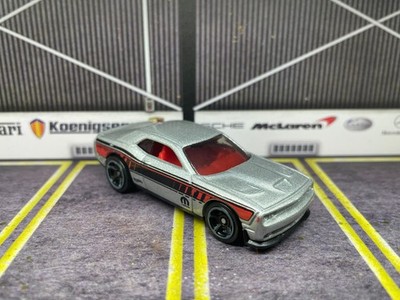 HOT WHEELS 2015 DODGE CHALLENGER SRT 2015 SILVER MOPAR 1:64 83