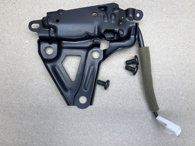 10-15 Lexus IS250C IS350C CONVERTIBLE REMOVABLE ROOF RIGHT CATCH OEM 63270-53010