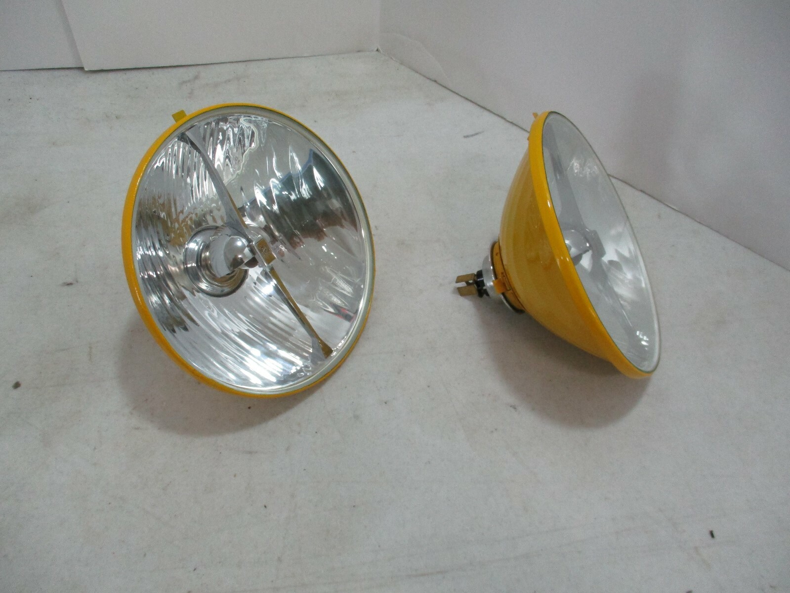 LUCAS 7 1/2"  headlights for Rolls-Royce Silver Wraith & Silver Dawn RF 770