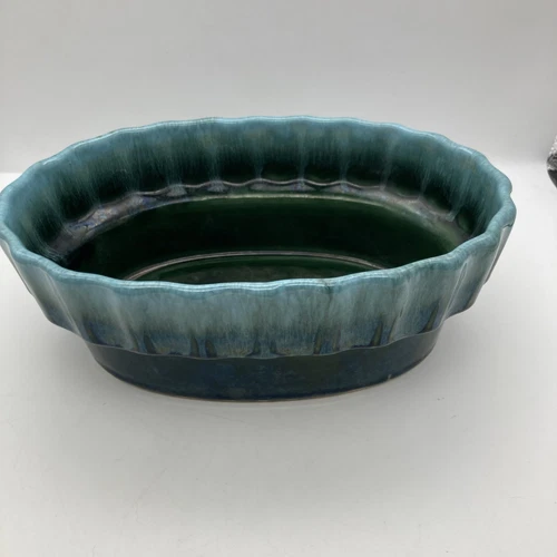Hull USA I-21 Planter Dark Green Aqua  Drip Fluted. 8"x5 1/2" Iridescent