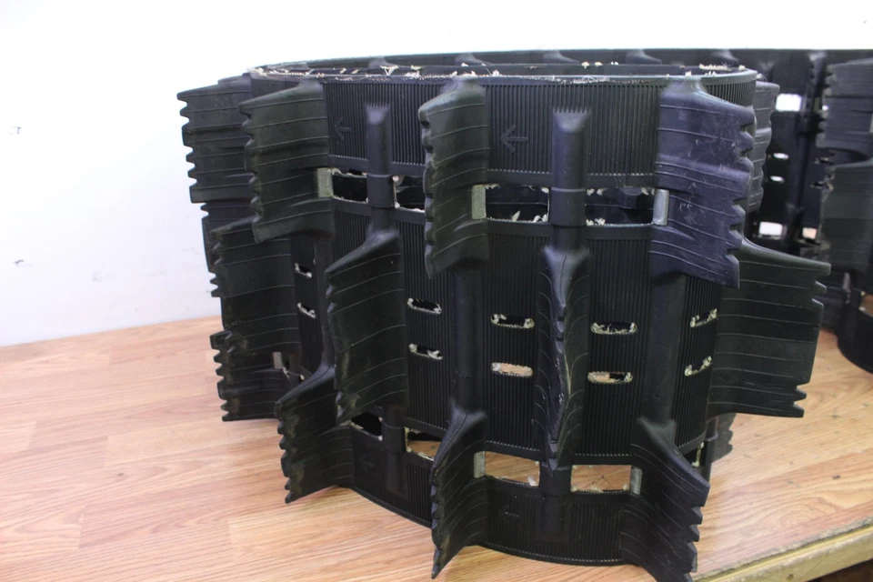 Ski-Doo Summit X 800R XM 2015 pista 16 x 174 x 3" 3,0 pulgadas paso T4 Foto 2 de 4