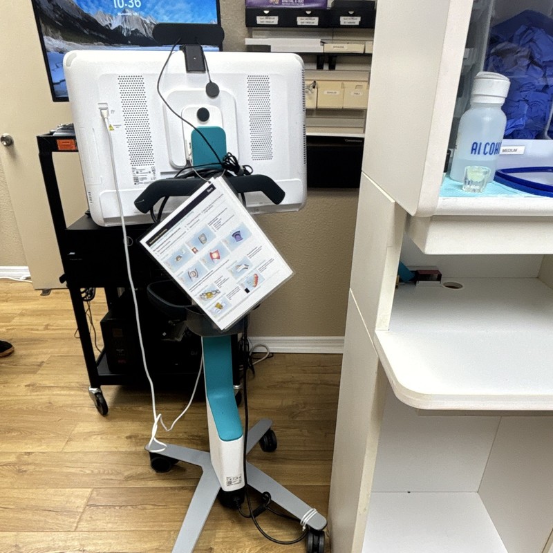 iTero Element 5D Plus Intraoral Acquisition Scanner System w/ Cart & Monitor