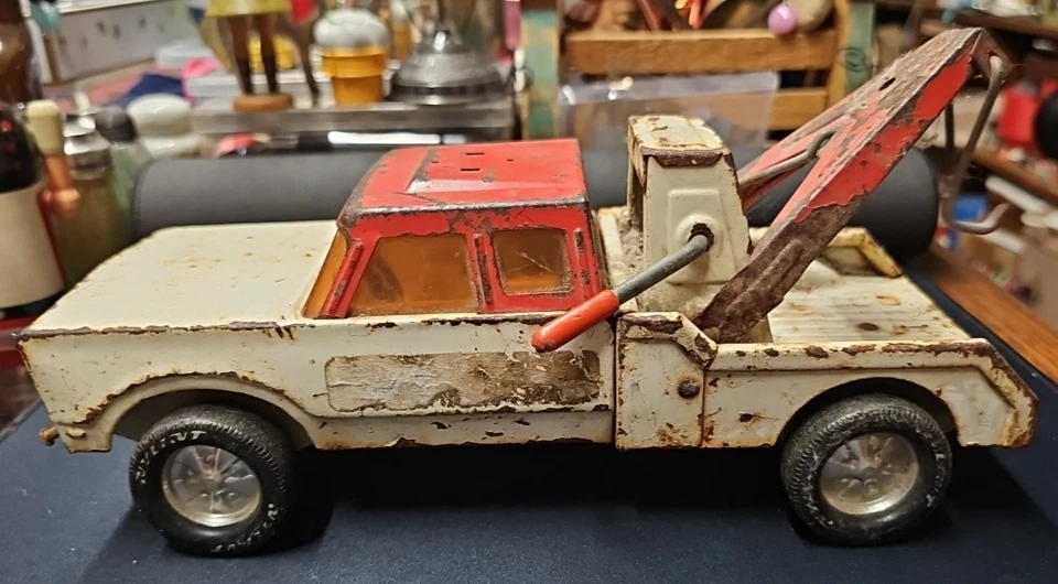 Nylint Wrecker 24hr Tow Truck Service Vintage Pressed Steel Toy - Image 3 of 4