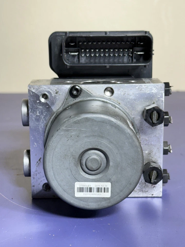 Hyundai Veracruz 2010-2012 ABS Anti-Lock Brake Pump Assembly 58910-3J806 - Image 4 of 4