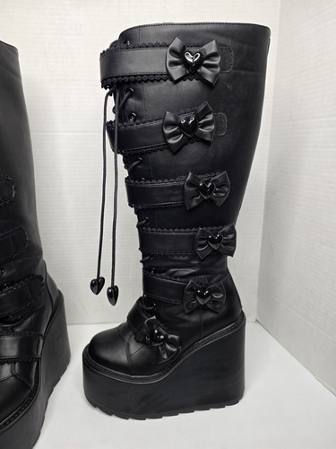 Monster High x YRU Dune Elissa Botas de Plataforma Negras Talla 10 con Caja Juegos con disfraces RARAS - Imagen 7 de 10