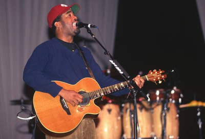 Darius Rucker of Hootie & the Blowfish at Shoreline Amphitheatre - 1990s Photo 2
