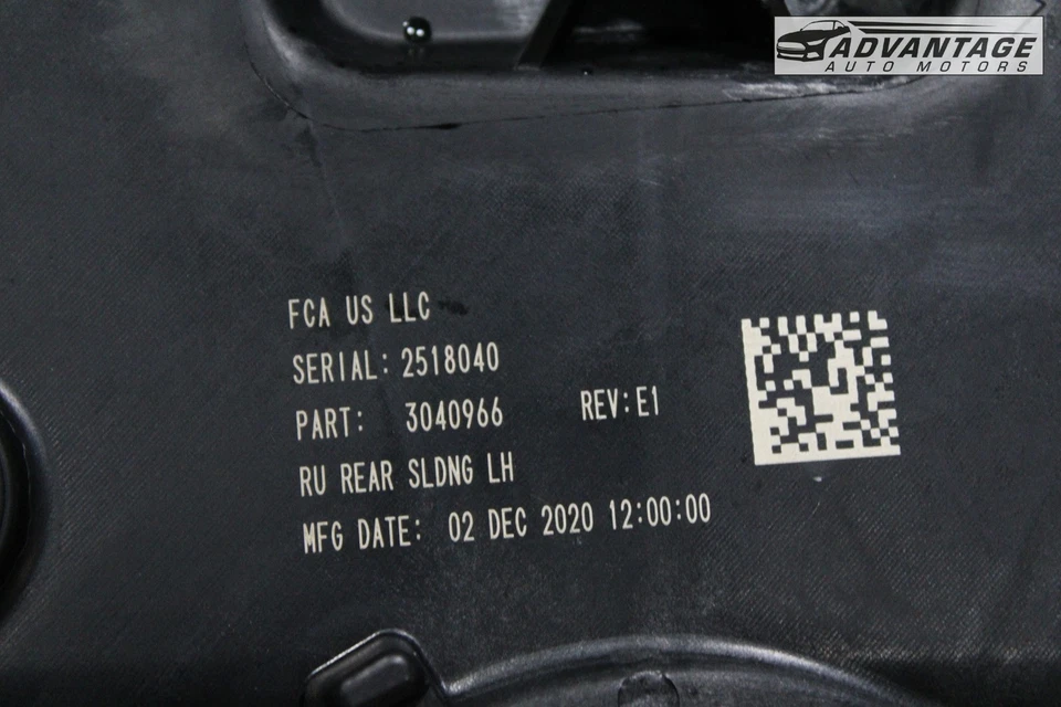 2020-2024 CHRYSLER VOYAGER REAR LEFT SIDE DOOR WINDOW REGULATOR PLATE OEM - Image 4 of 4