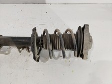 Amortisseur Infiniti Q30