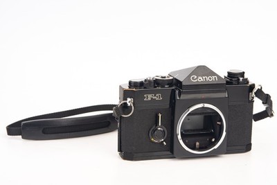 Canon F-1 F1 Professional 35mm SLR Film Camera Body with Strap TESTED V27