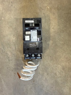 Siemens QF240A Ground Fault Circuit Interrupter 40 Amp 2 Pole 120 Volt 10000 AIC