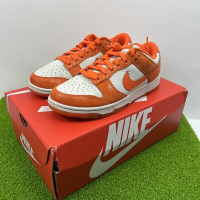 Women's Nike Dunk Low 