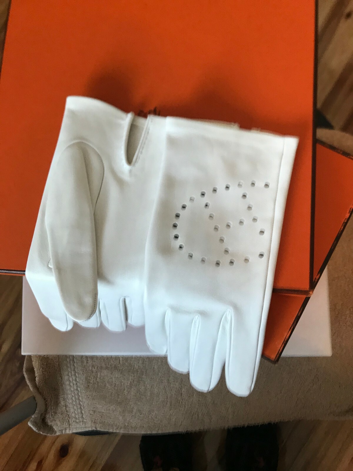 HERMES GLOVES — image 3