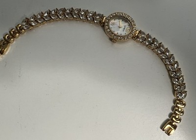 GENEVE LADIES GOLDTONE  Crystal Rhinestone Wrist  WATCH *woks New Battery 8.25 L