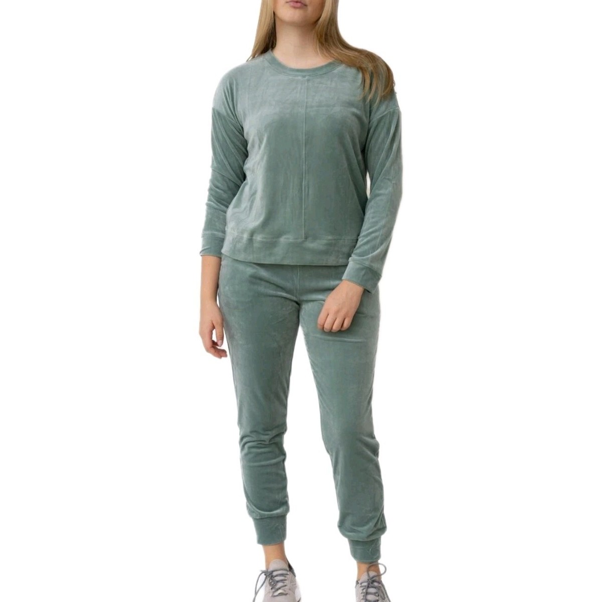 Cable Gauge Women's Green Velour Pullover And jogger Matching