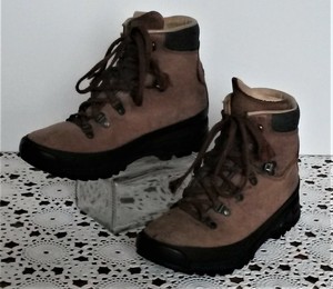 camping hiking boots