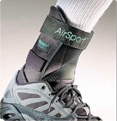 Donjoy Aircast Airsport Knöchelstütze Unisex schwarz