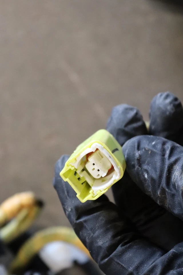 Dodge Ram 3500 2015 doble cabina carrocería lado conductor izquierdo arnés de cableado de piso OEM Foto 2 de 4