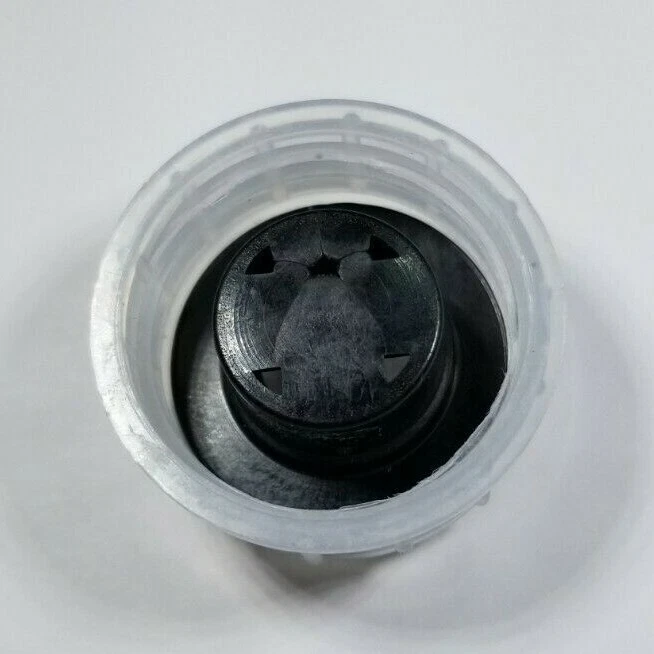 TAMPA DE RESERVATÓRIO DE FLUIDO DE FREIO VOLKSWAGEN T1 BEETLE BUG 1961-1966 - Imagem 2 de 3