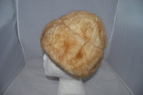Vintage Gimbels Tuscan Lamb Skin Fur Hat Soft Made in Italy - Picture 2 of 6