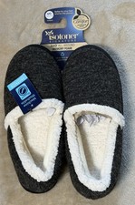 NWT Isotoner Signature Women  s 360 Memory Foam Slippers Black Size 6.5-7.5 MD