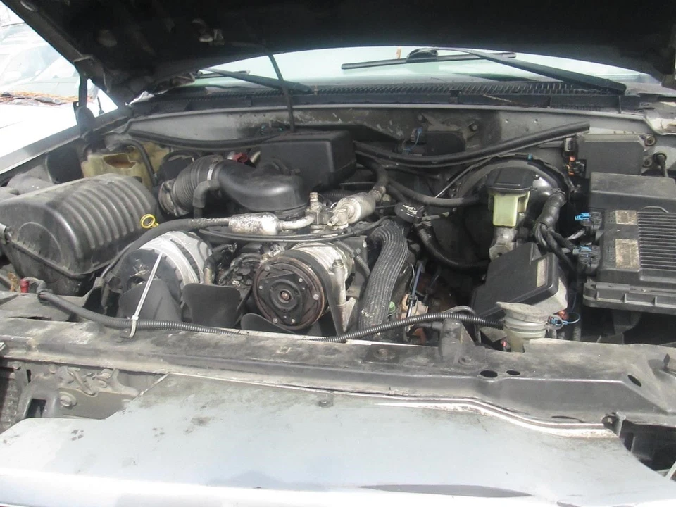 Luz trasera izquierda del conductor para camioneta Chevrolet 2500 90-00 29508535 Foto 2 de 4