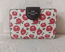 NWT COACH CBO38 Medium Corner Zip Wallet W/ Floral Print Silver/Chalk/Black/Red