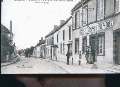 89 NEUILLY LA POSTE