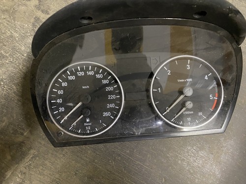 BMW 3er E90 E91 320d Tacho Diesel Kombiinstrument 9122602