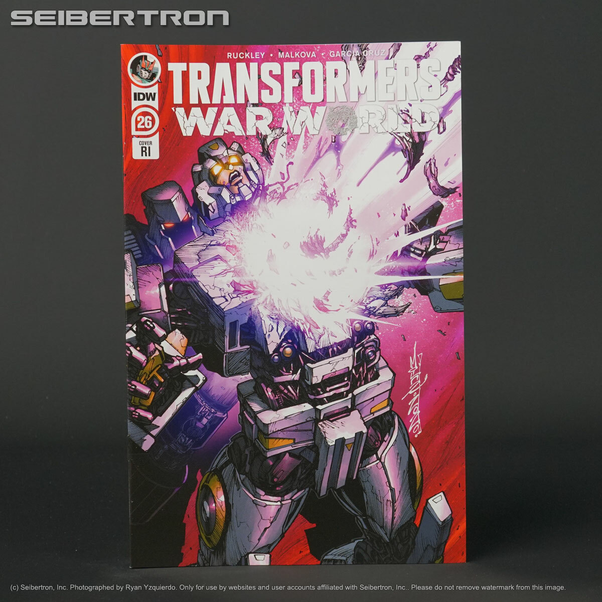 TRANSFORMERS #26 RI 1:10 IDW Comics 2021 OCT200417 26RI (CA) Milne