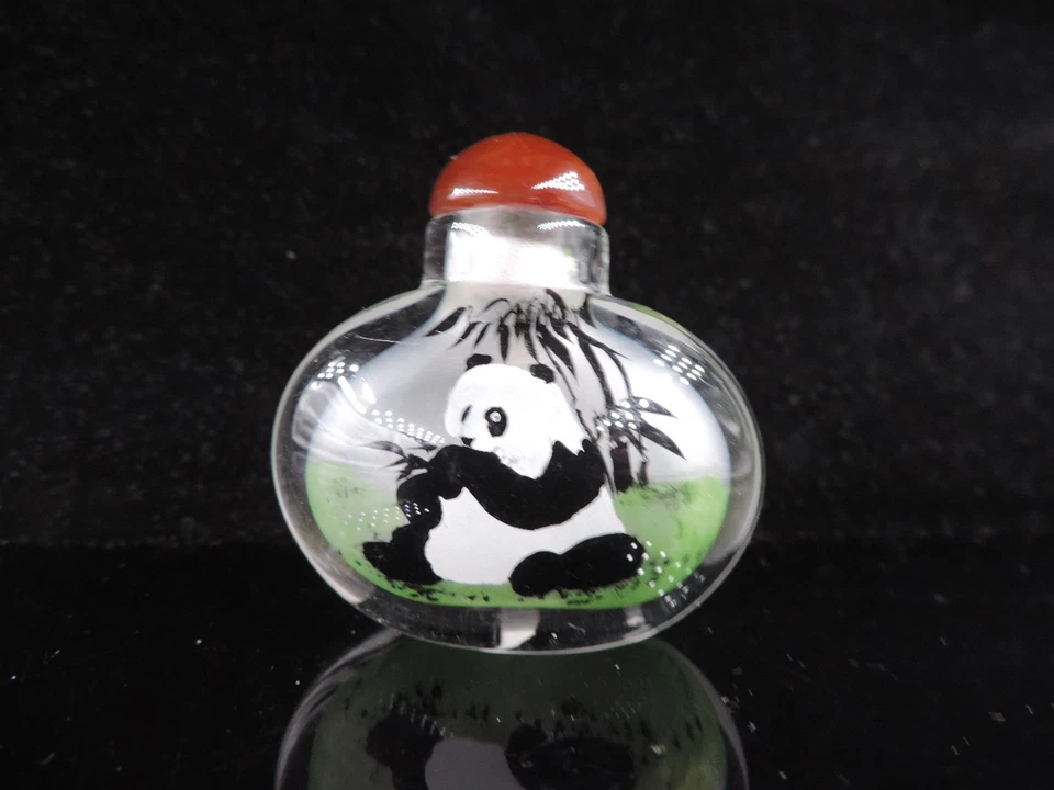 Botella de tabaco de vidrio de Pekín pintada en el interior china con patrón de panda Foto 3 de 4