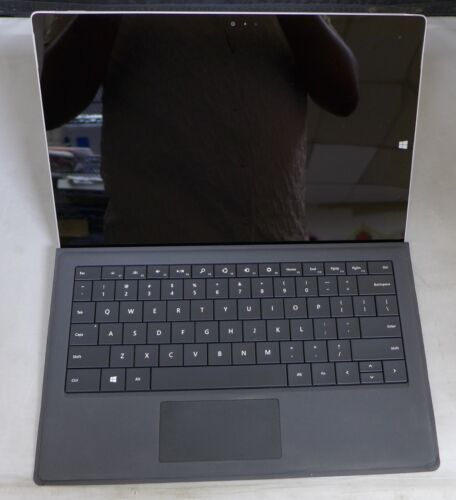 Microsoft Surface Pro 3, 13",Silver, Win 10 pro, i7, 8GB, 256GB- Has red lock - Picture 3 of 15