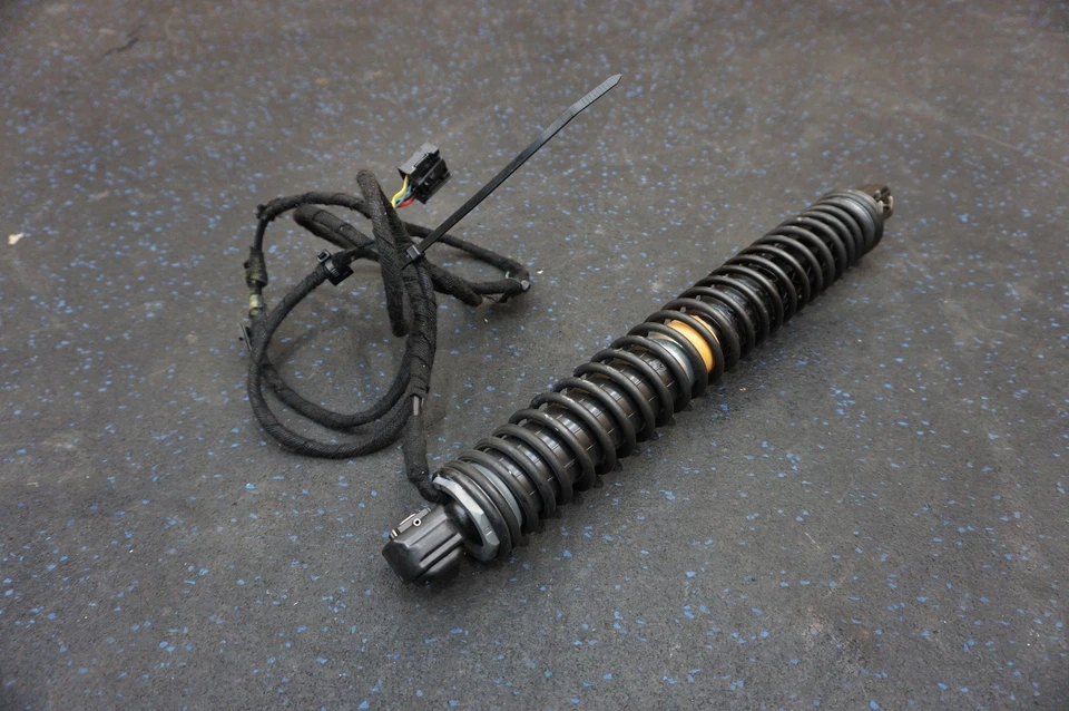 Puntal elevador de husillo tapa maletero izquierdo 51247198553 Rolls Royce Ghost serie 1 2009-14 Foto 3 de 4