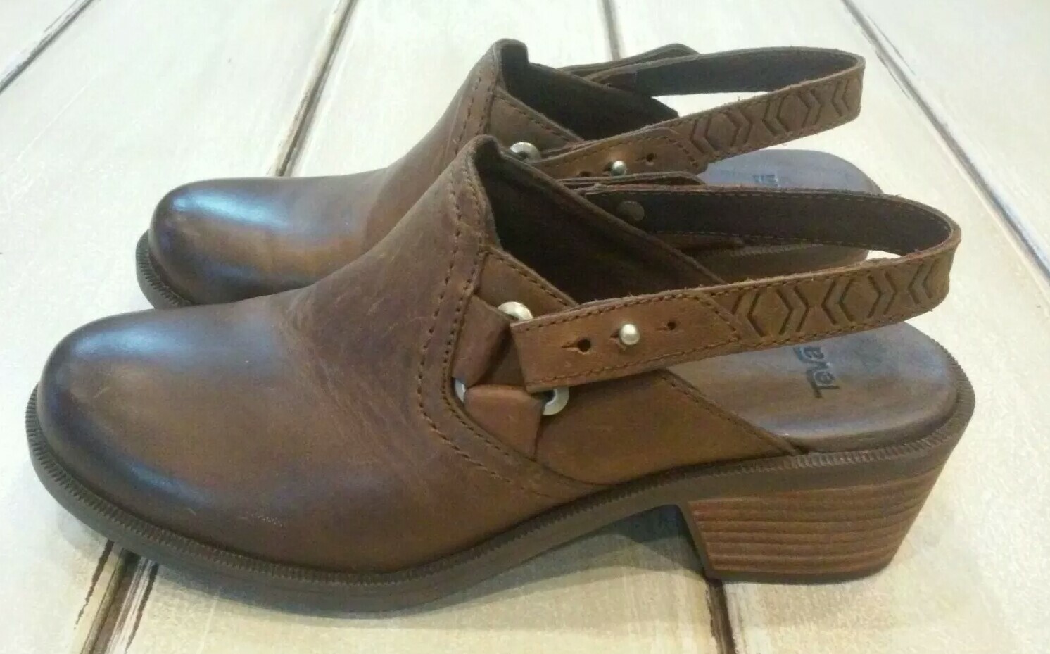 teva foxy clog