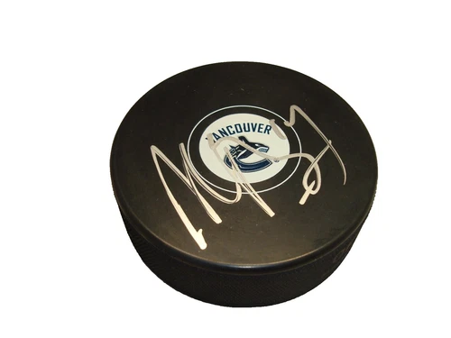 Alexandre Burrows Original Sports Autographed Items
