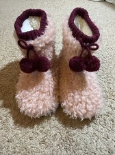 Fat Face Women  s Bootie Pink Slippers Fuzzy Pompoms Winter Sz LG 40-41 